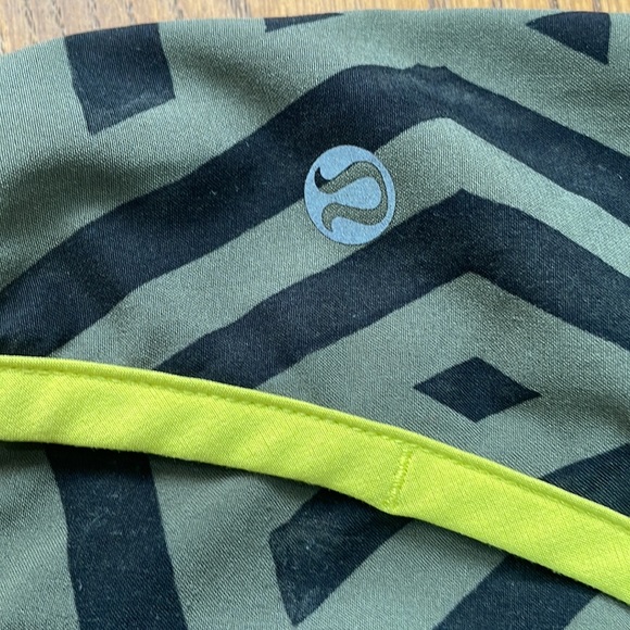 Lululemon short - Picture 4 of 6